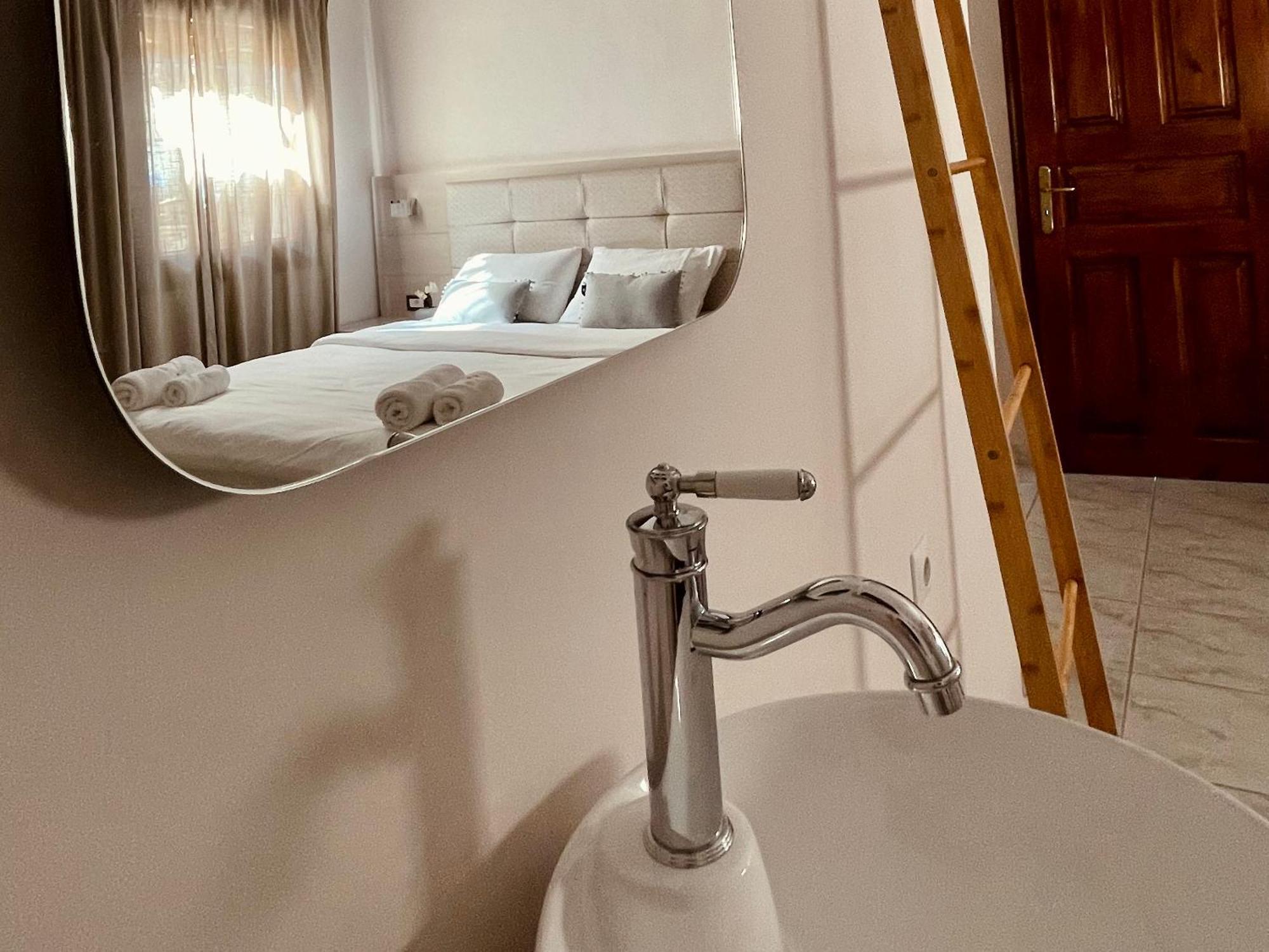 Alekas Parga Apartments Room photo